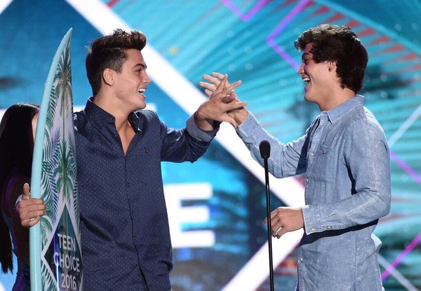 murkydolan's tweet photo. My #TeenChoice vote for #ChoiceMaleWebStar is the Dolan Twins @EthanDolan and @GraysonDolan https://t.co/2pjgc4Fuu2