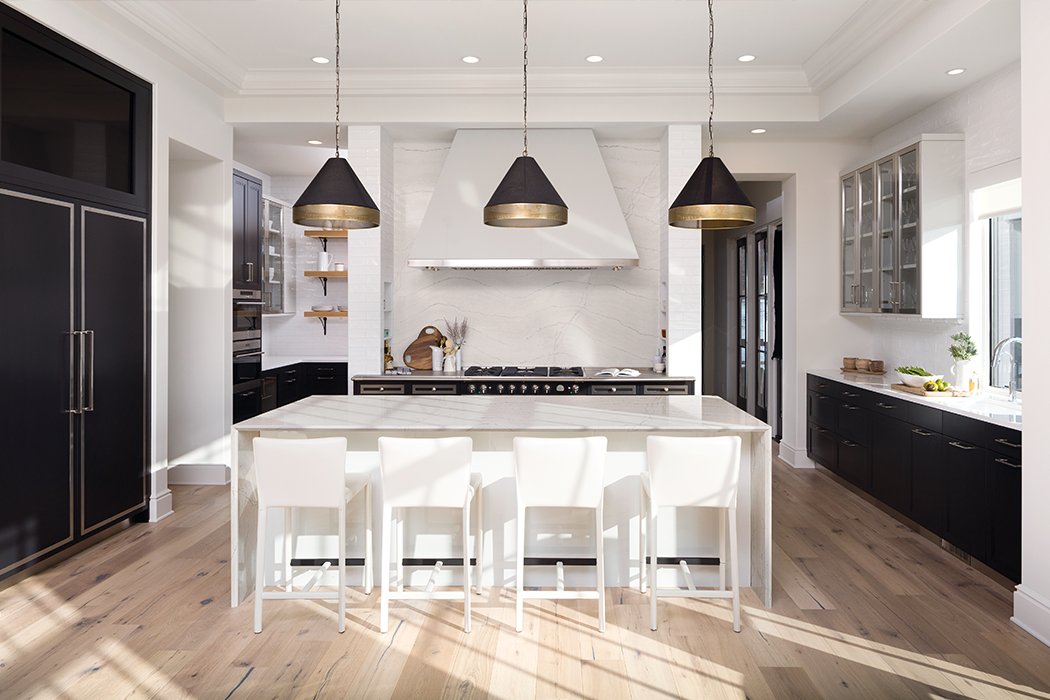 stone_comet's tweet photo. High contrast family home. The first image shows gray-marbled Cambria ELLA™ on the backsplash and island https://t.co/XPQxEJoTgH https://t.co/E2NJgbIsSd