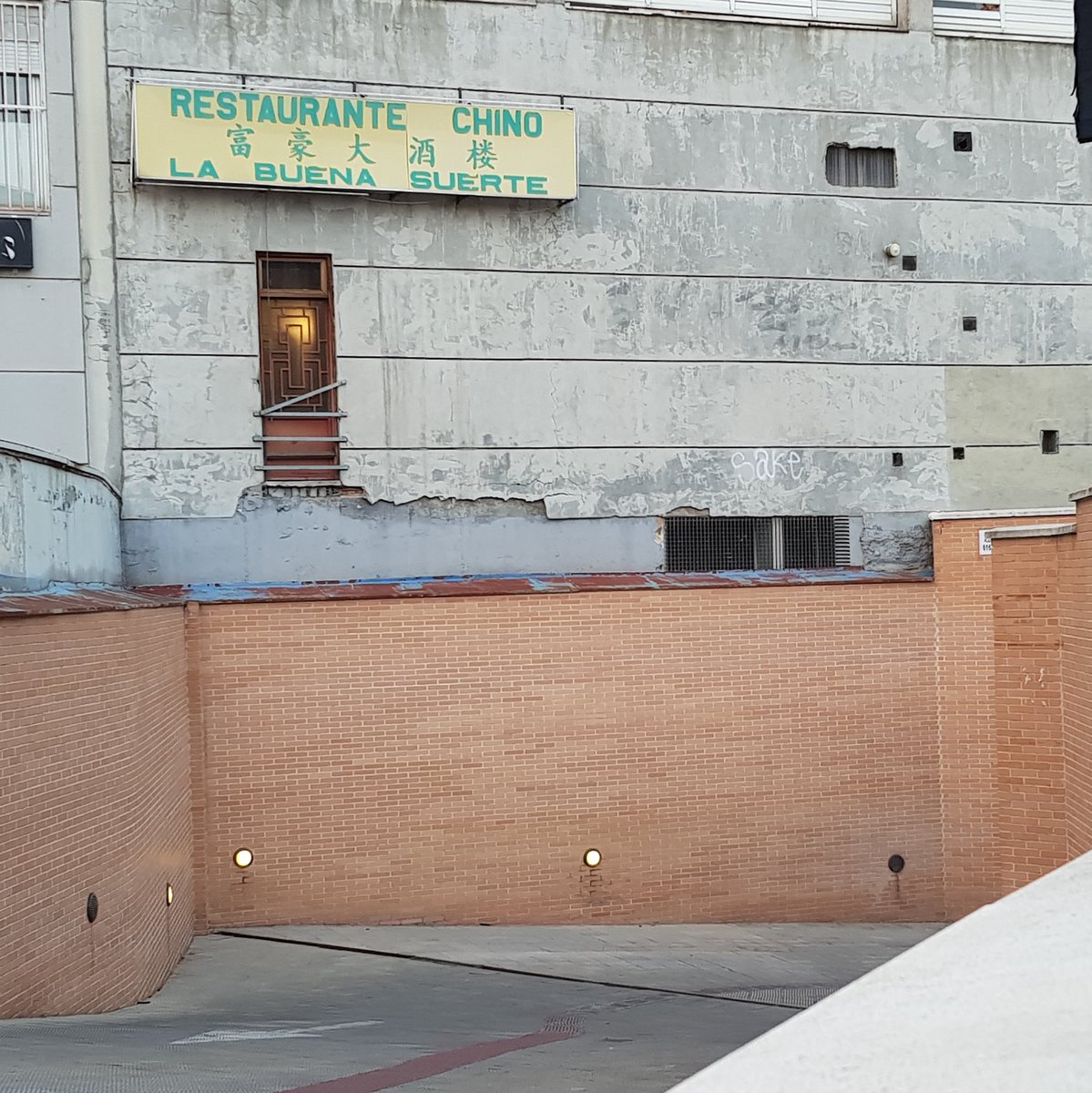 "Buena suerte" al salir por esa puerta