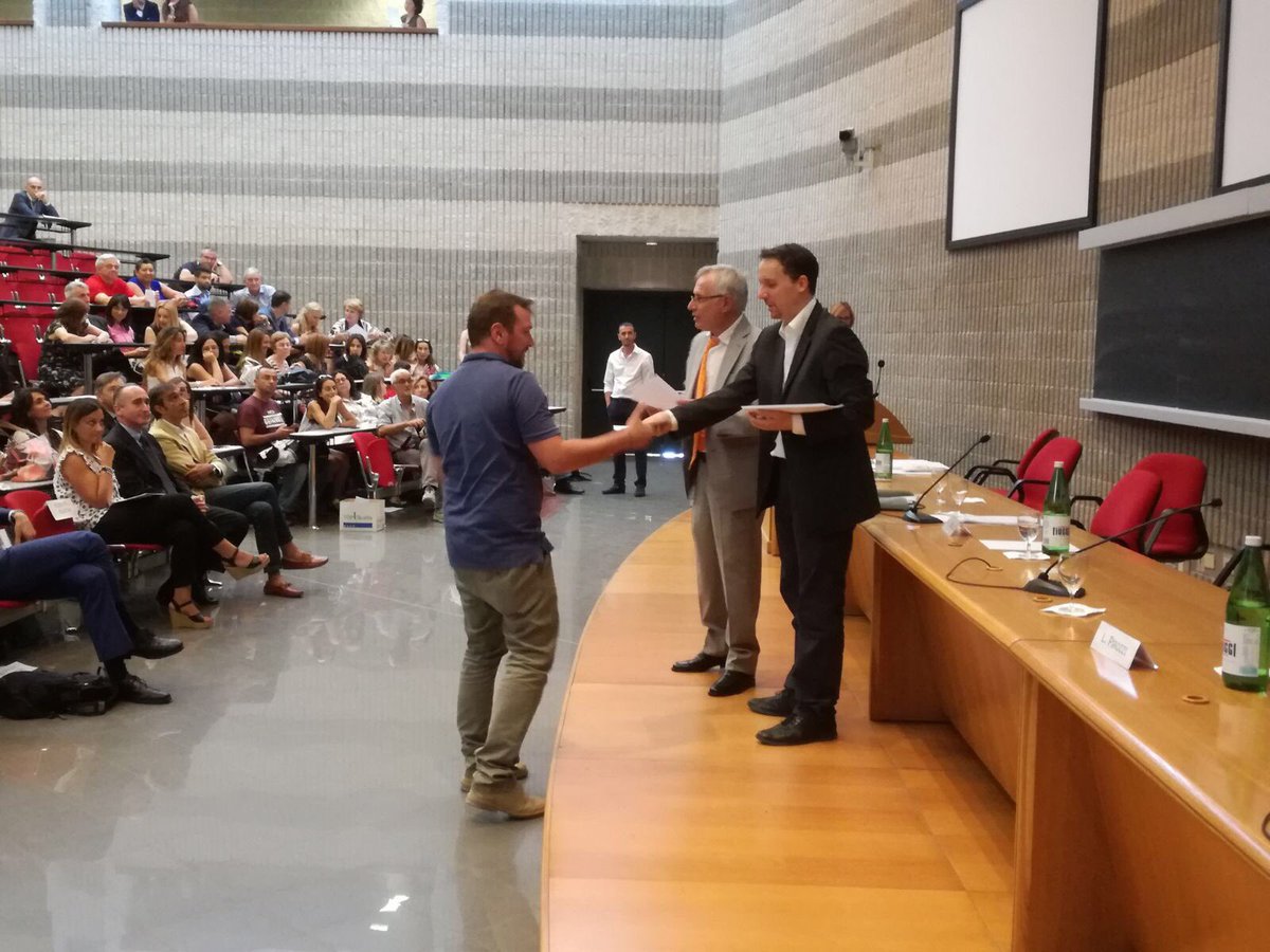 TorvergataGCS's tweet photo. Si concludono i corsi #valorepa di @unitorvergata. La cerimonia, la consegna dei diplomi e i protagonisti. https://t.co/R1yIvLtBzY