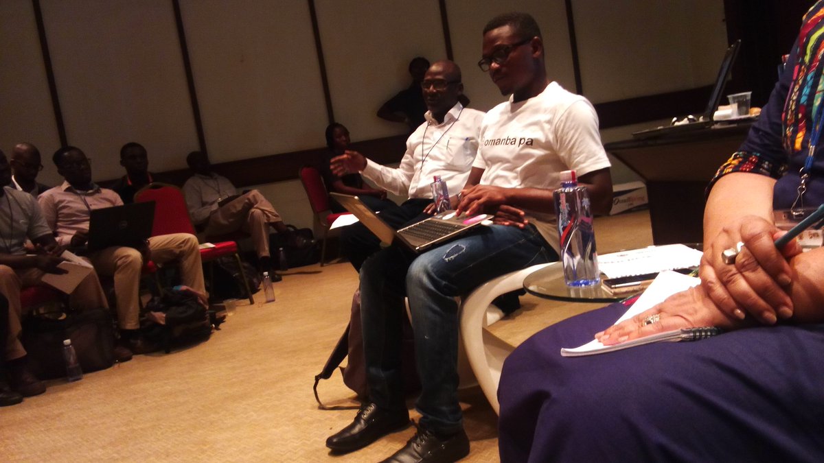 Enock4seth's tweet photo. Olivier of #FOSSFA from #Togo talking about #FOSS business models. #AODC17 https://t.co/jqqKr0Wlcn