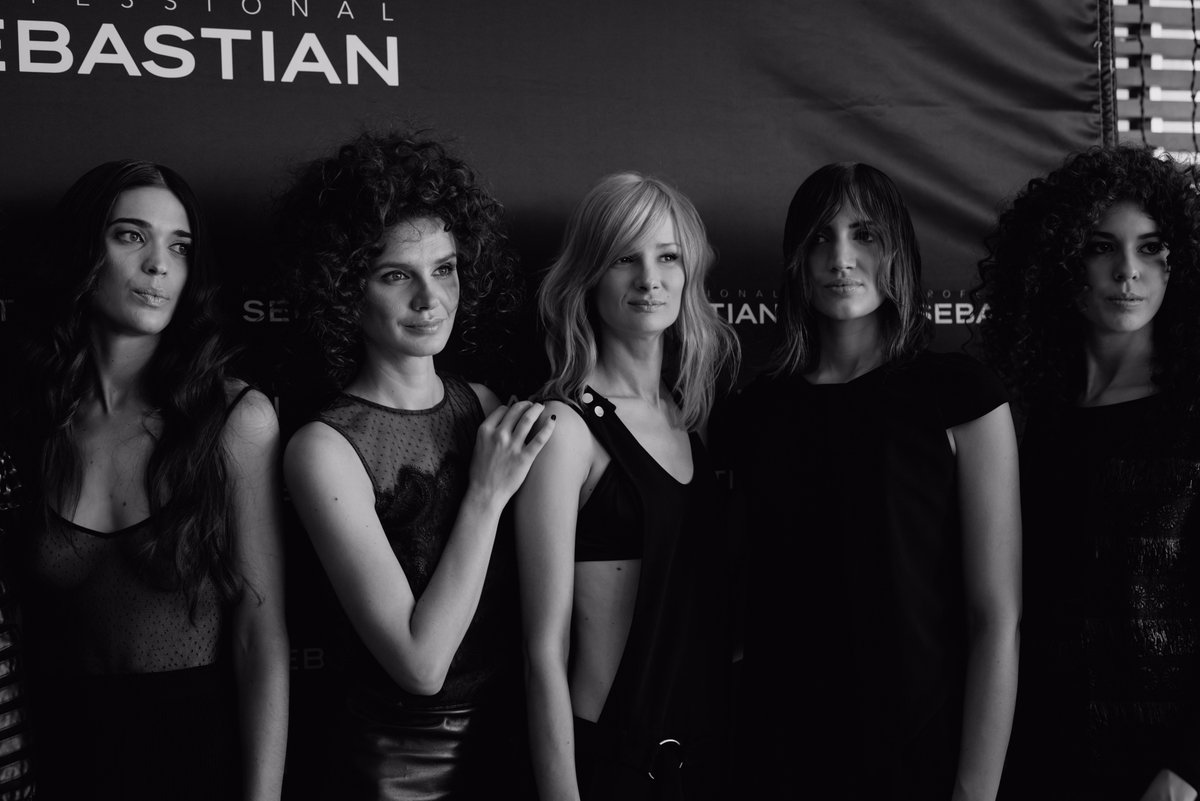 SebastianProEs's tweet photo. Estos son los looks "Twisted" de Angelo Vallillo en el #SebastianSDP17. ¿Eres capaz de decidirte por uno? https://t.co/bM3plytrtr https://t.co/s0WfrYMeL9