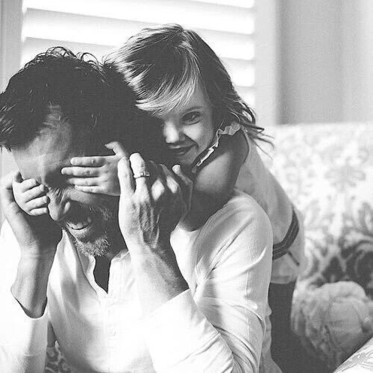 صوتهہ يشتتّ همُومً عآيشً فيـهآ 💭🥀"