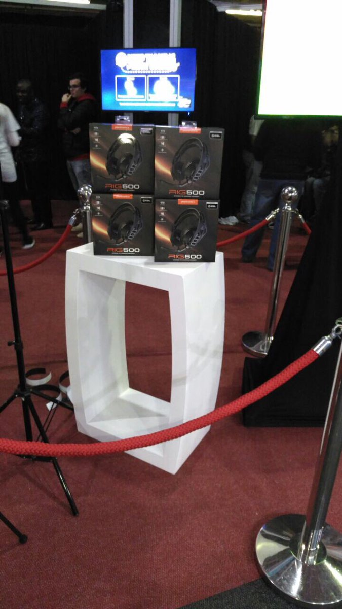 NewReality_SA's tweet photo. We are giving away a sexy pair of @Plantronics earphones right here at #MediaTech2017! Visit our stand for more! https://t.co/9W5ldxmCQX