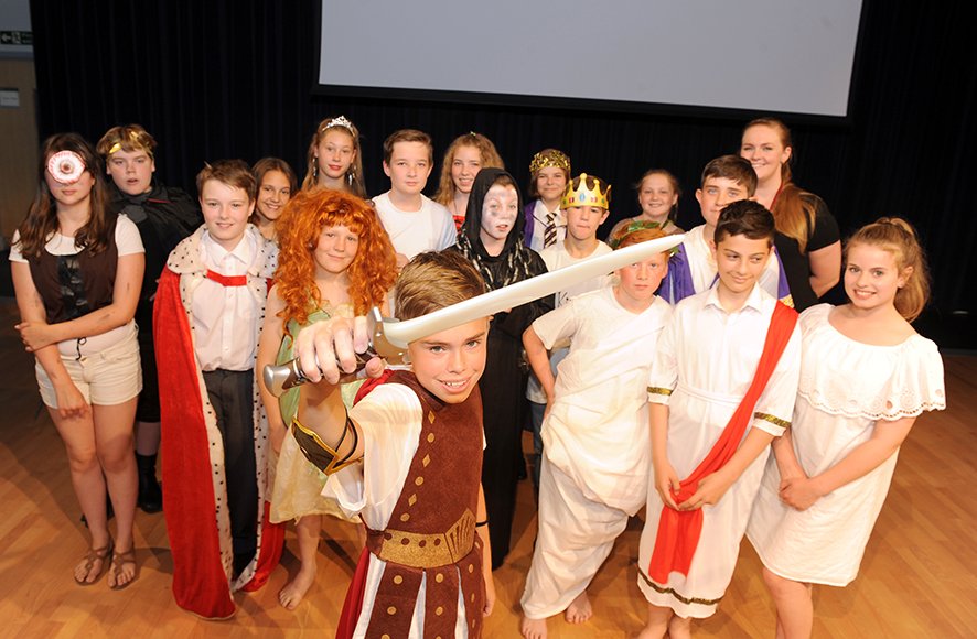 echosnapper's tweet photo. In Pictures. Yesterday's Year 7 Readathon performances  @GreenswardAc 
https://t.co/xRTtHl5KWa https://t.co/vQgJuNH2WY