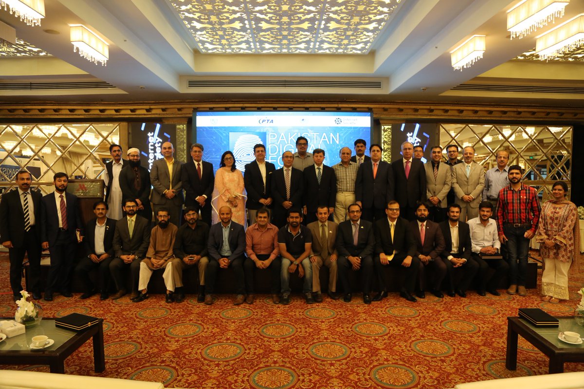 ISOCibdpk's tweet photo. Conclusive Group Photo of #PakDF2017. It was fabulous :)
@internetsociety @HEC_Pakistan @officialpta @RajneshSingh @NaveedHaq https://t.co/OMCD2P2yIG