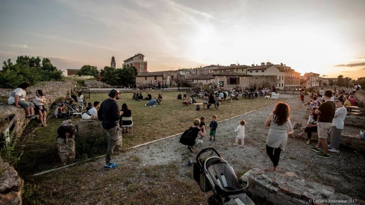 viverefano's tweet photo. Al Bastione Sangallo libri, musica e satira https://t.co/4kCPApnalv https://t.co/l6P9y2Hsl7