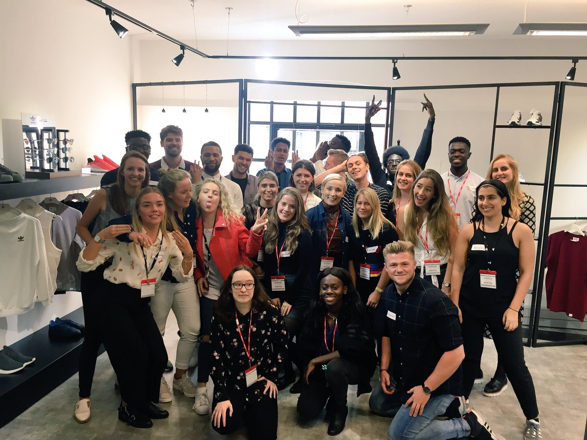 Hamusa_S's tweet photo. Thanks @chriswatt44 @jonnysilcock &amp; Kelly Worthington for inviting me to the @adidasUK creative workshop last week it was a great experience https://t.co/Q8z7lpqLOc