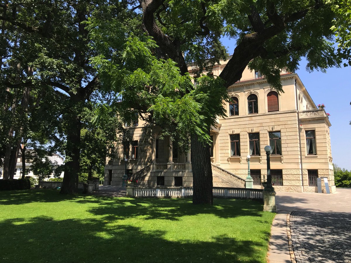 jmcambot's tweet image. RT jmcambot: TellMePlus pitch RobertBoschUK in Stuttgart... Nice place :-)
#PredictiveObjects everywhere!