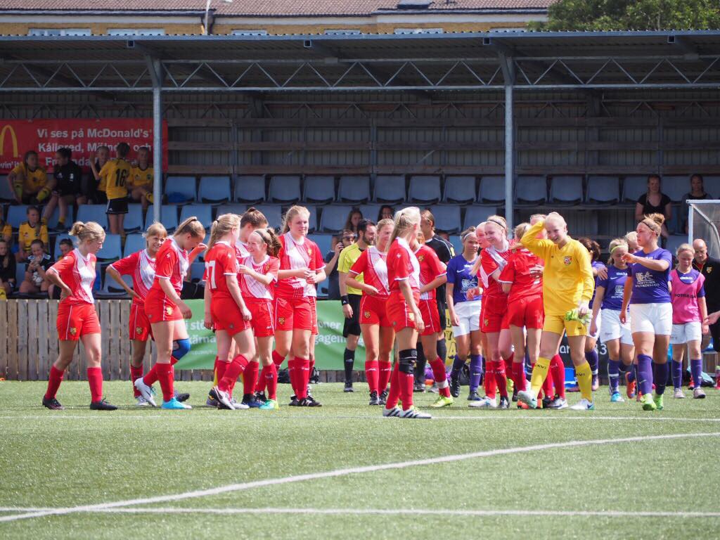 Gothia Cup 2017: alkulohkon voitto ja huomenna 32n joukossa A-finaaleihin!!! Go girls!!! 💪🏼👊🏼⚽️🙌#GothiaCup2017 #vjs #vjst03