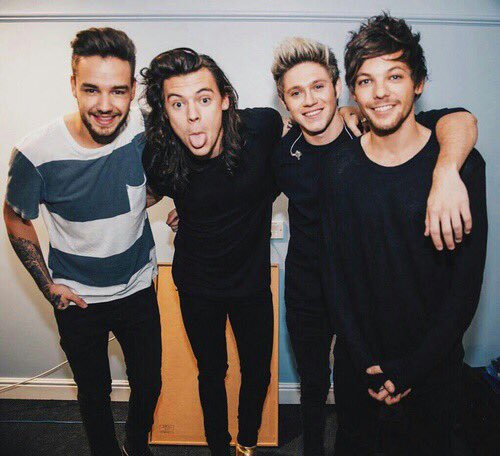 CatarinaPayne24's tweet photo. #tbt #myfeels #myboys #OneDirection #OneDirectionStarOfTheFuture https://t.co/gDDKdliQy8
