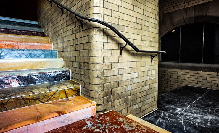 Looking for something to explore in #Edinburgh? Why not check out the colourful Scotsman Steps by Turner Prize winning artist Martin Creed