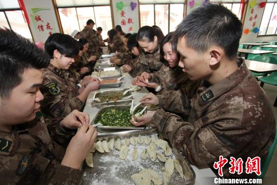 けるちゃ A Twitter パスタを調理するイタリア軍や餃子を作る中国軍の画像を眺めていたらこの時間になっていた