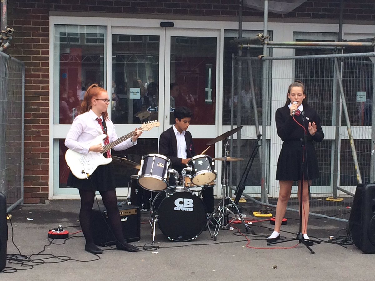 HeadEsherHigh's tweet photo. Lunchtime concert from one our bands. Great entertainment for our students. https://t.co/g4WCmAWfwq