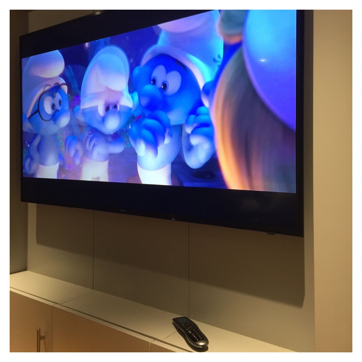 SensoryAVUK's tweet photo. Upgraded TV in this little cinema room #harrogate #harmonyremote #lifestyle https://t.co/6txLUXMsKG
