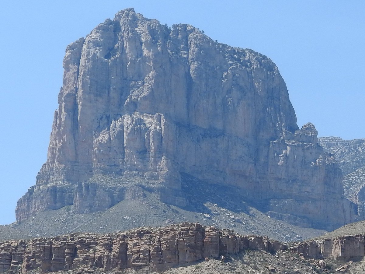 PetrographyGeek's tweet photo. El Capitan, Texas, Guadalupe Mountains National Park, a Permian reef. #geology #nationalpark #Guads https://t.co/VDpDnXW2nh