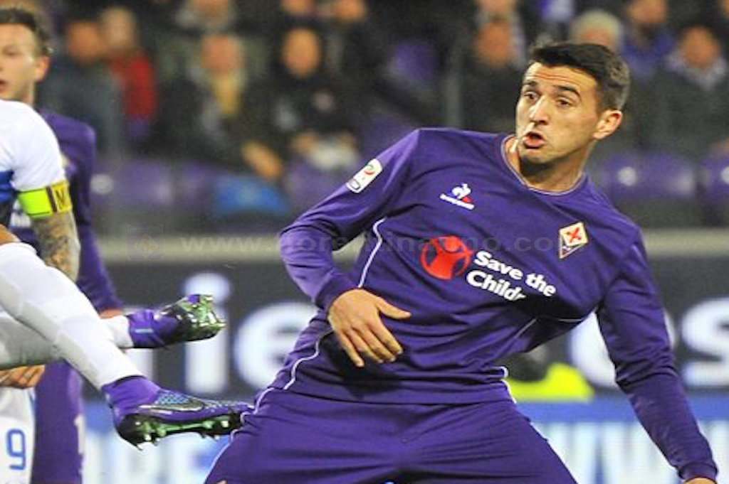 FiorentinaUno's tweet photo. Vecino in attesa della cessione: annullata la sua presenza ad un evento con i tifosi https://t.co/6lOxtga8uY https://t.co/5iosb0BmyX