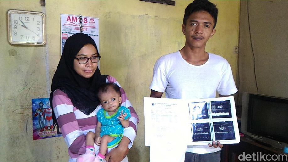 detikcom's tweet photo. Tolong, Balita ini Sakit Jantung Bocor dan Butuh Bantuan https://t.co/etPsHJUee9 https://t.co/se0T90zt2F