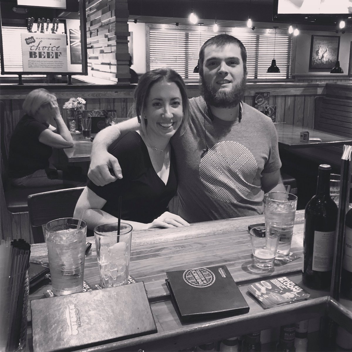 HeatherNicKelly's tweet photo. 16 the last time I saw him, now we can sit at a bar together. https://t.co/a9nzJqebxS