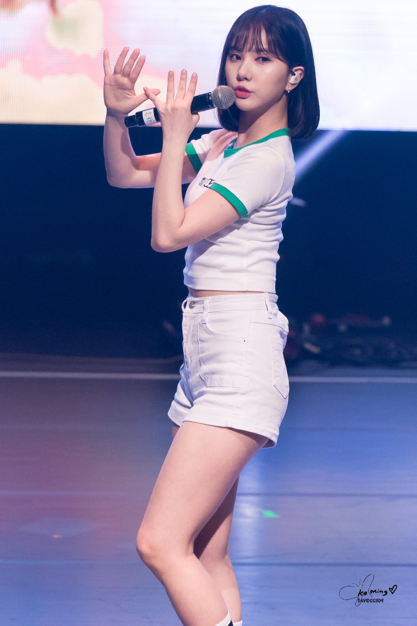 DFGWzl5UQAAg23w.jpg:large