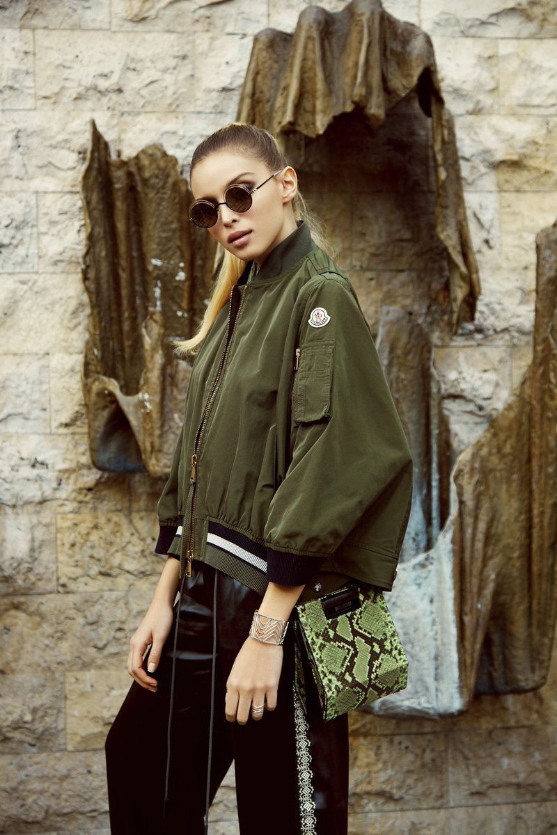 WhereParis's tweet image. #WhereParis Juillet 2017 - #ShootingMode &quot;Protecting Fashion&quot;