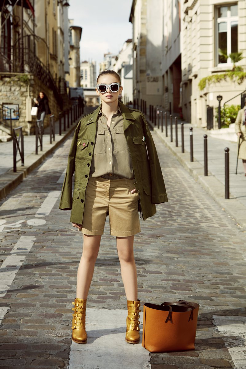 WhereParis's tweet image. #WhereParis Juillet 2017 - #ShootingMode &quot;Protecting Fashion&quot;