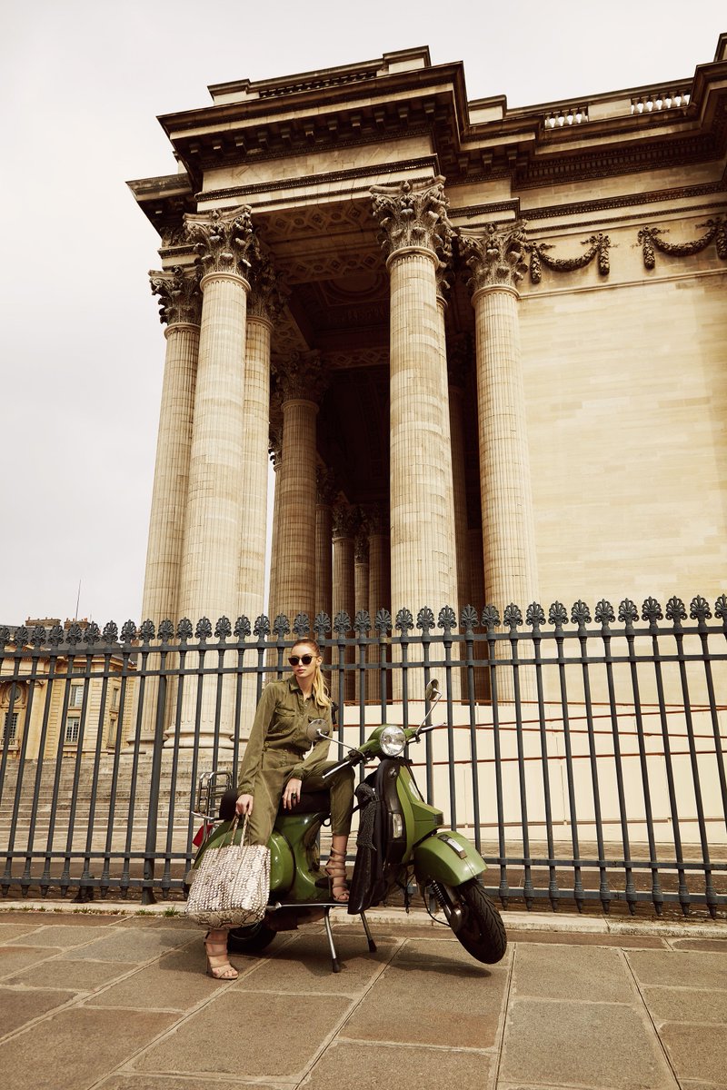 WhereParis's tweet image. #WhereParis Juillet 2017 - #ShootingMode &quot;Protecting Fashion&quot;