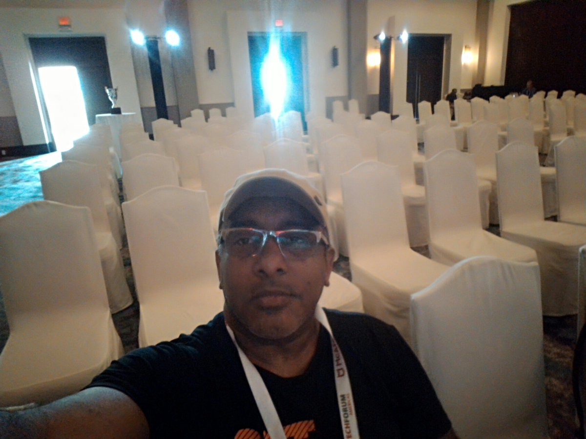 ClaudioSilvaSec's tweet photo. A new day!!! #LamMP #McAfeeTF17 https://t.co/ewIPrAB1St