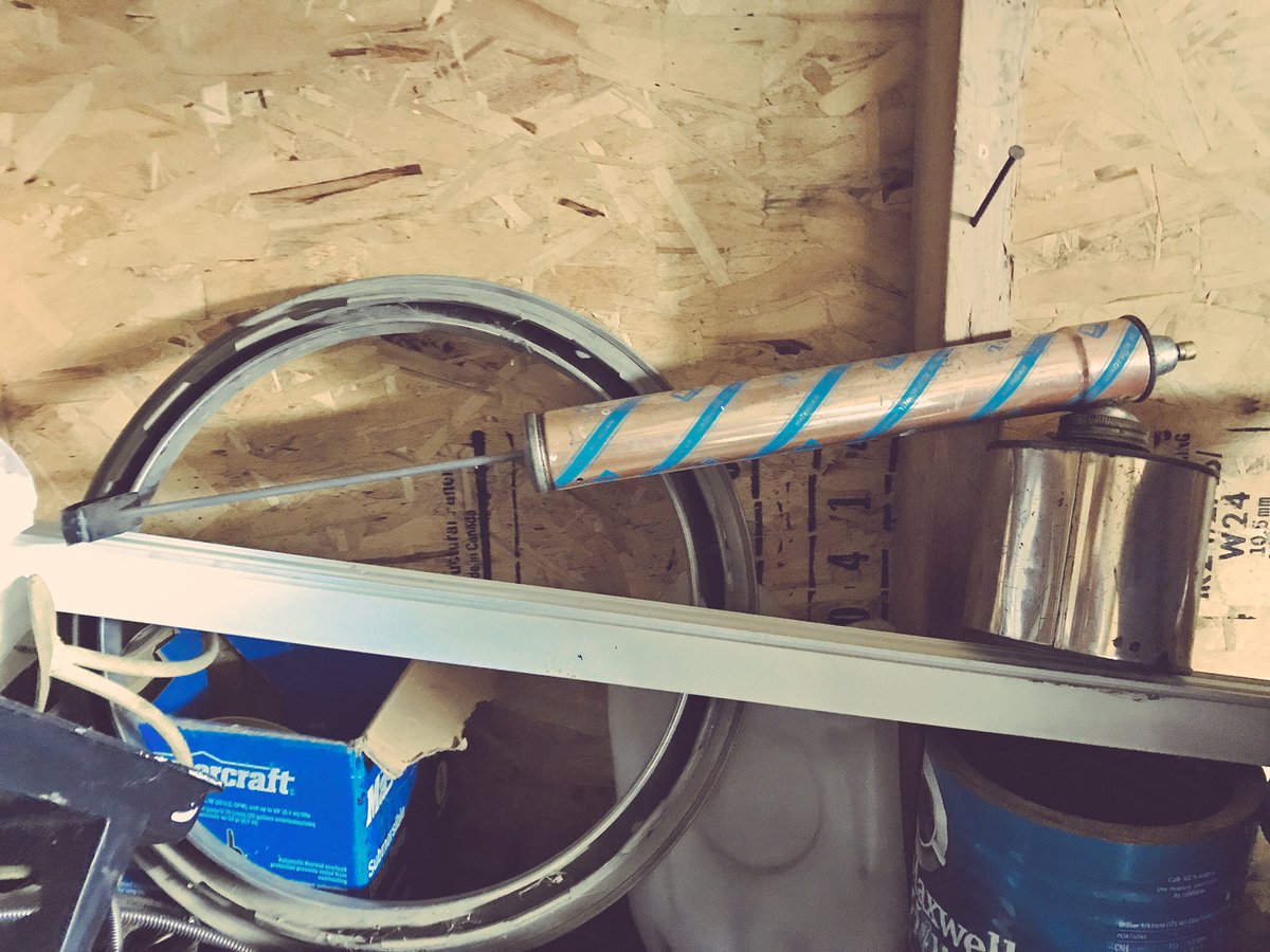 leaf2wing's tweet photo. Found a vintage/old school killing machine. Mass casualties. This one was not used for water :-(
#RespectTheLocals #PartBee #PartMonarch https://t.co/43bPjW6MBM