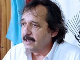 finanzasycosas's tweet photo. Ricardo Alfonsín no quiso votar contra Julio De Vido. Un inútil https://t.co/AaLlLG3TaZ