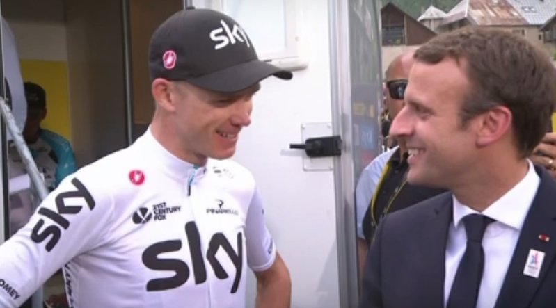 DansLaMusette's tweet photo. - J'ai beaucoup apprécié quand vous vous êtes mis En Marche dans le Ventoux l'année dernière !
- Thank you Mister Macaron.
#TDF2017 https://t.co/zQjBK2feXG