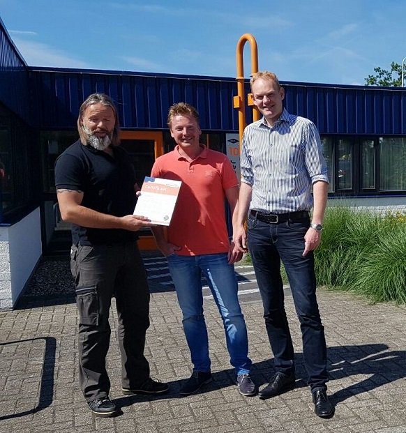 RepairCareNL's tweet photo. Gefeliciteerd Mulder Vastgoedonderhoud uit Almelo met het behalen van het Duurzaam Onderhoud Expert (D.O.E.) certificaat! https://t.co/EKY5gBqLjH