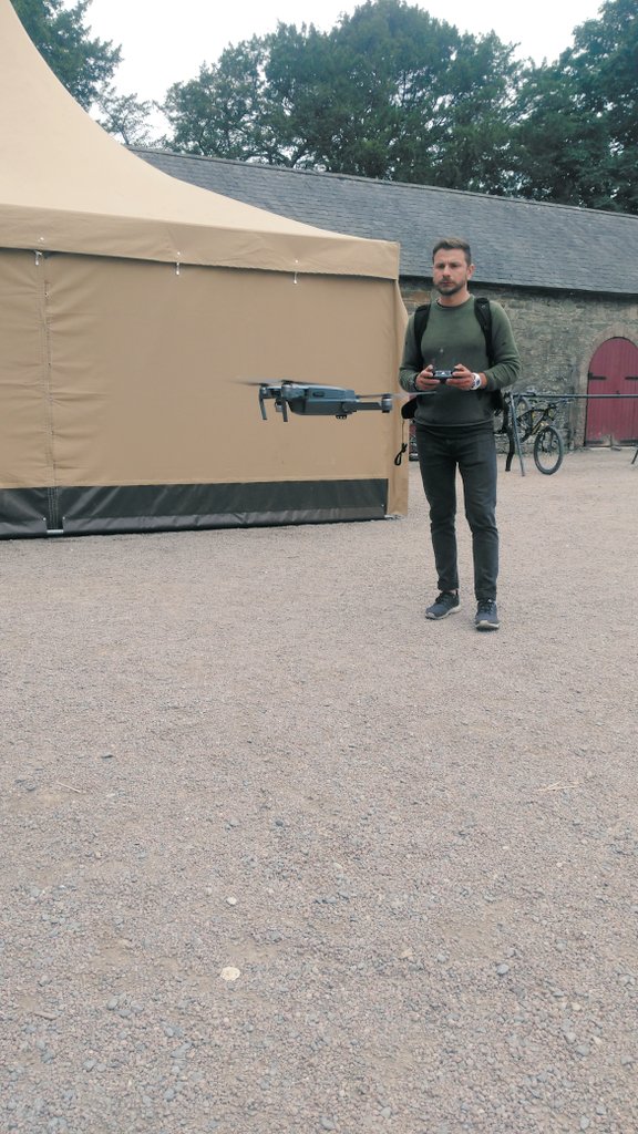 e3_belfastmet's tweet photo. #BBCMakeItDigital students practising with the drone. #MavicPro #GOT #BBC @WinterfellTours @LoveNI https://t.co/Q4kjKQlVEk