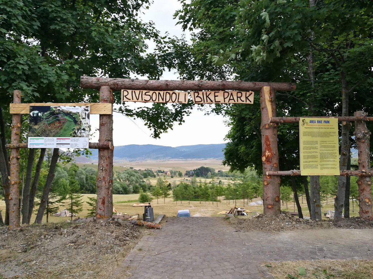 Camoscio76's tweet photo. #Rivisondoli #bikepark 
#altopianimaggiori 
#Abruzzo #RegionedeiParchi 
#MountainLab https://t.co/6bVAOxuxR9