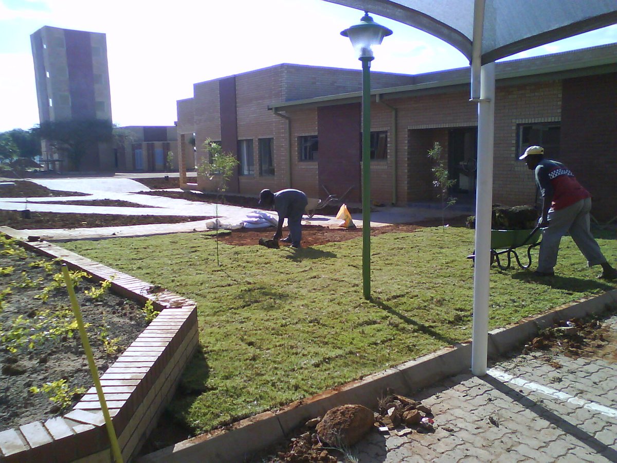 MochekuL's tweet photo. Please RT!!!! Our next client could be YOU or someone on your TL.. We is the business of landscaping #MochekuLandscaping https://t.co/4tKrMhd8t1