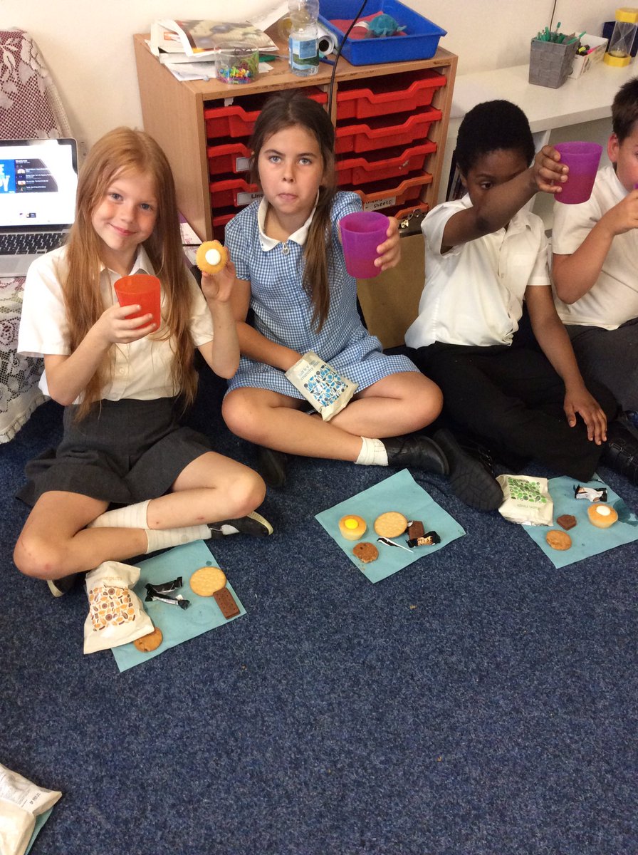 stgac5old's tweet photo. Enjoying our last day in year 3 and finishing off with a party #cheers @stgilesacad https://t.co/OAWhHKrnMg