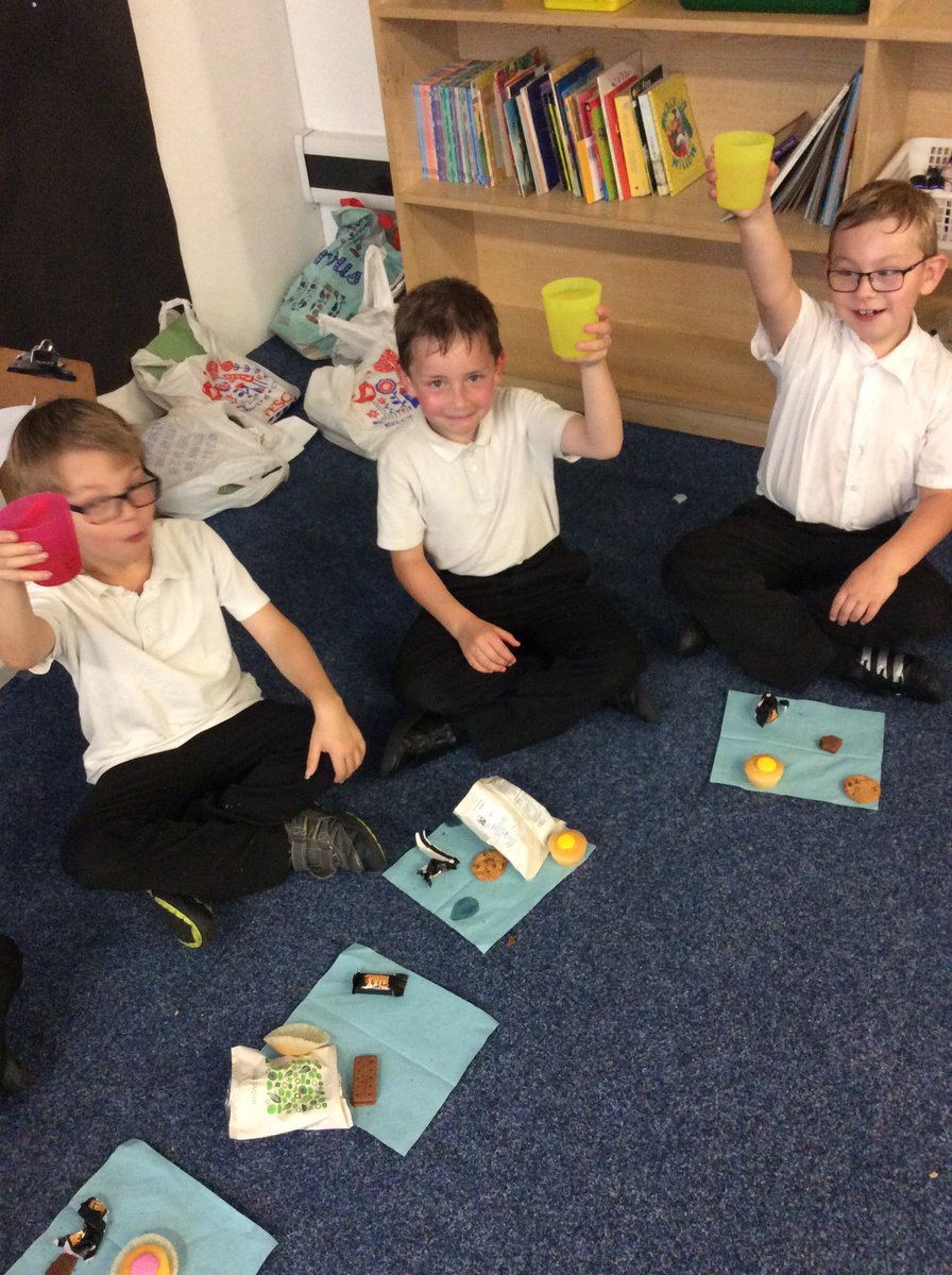 stgac5old's tweet photo. Enjoying our last day in year 3 and finishing off with a party #cheers @stgilesacad https://t.co/OAWhHKrnMg