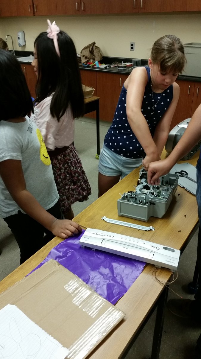 SummerHEATConn's tweet photo. Breakerspace! Disassembling a VCR... what's a VCR?!? @DSBNSummerHEAT #SummerHEAT #STEM https://t.co/UyIkV2YmeF