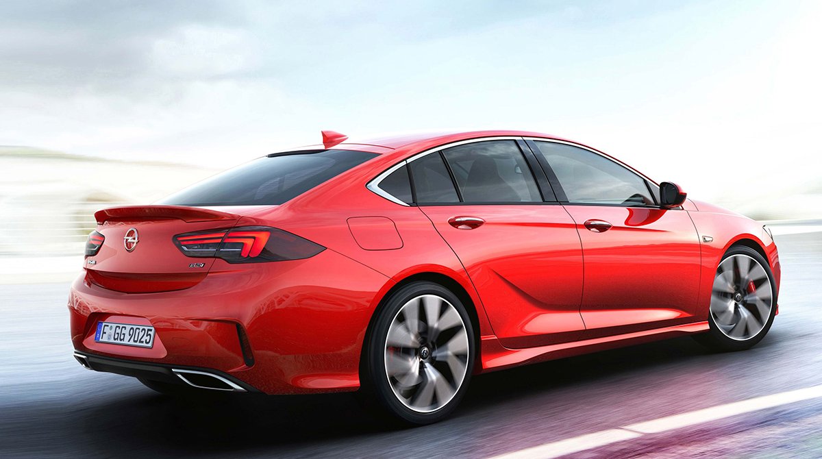 Opel's tweet photo. Combining the elegance of a coupé with strong contours. The new #Insignia #GSi makes an athletic appearance! #IAA2017 https://t.co/f13DZ988r8