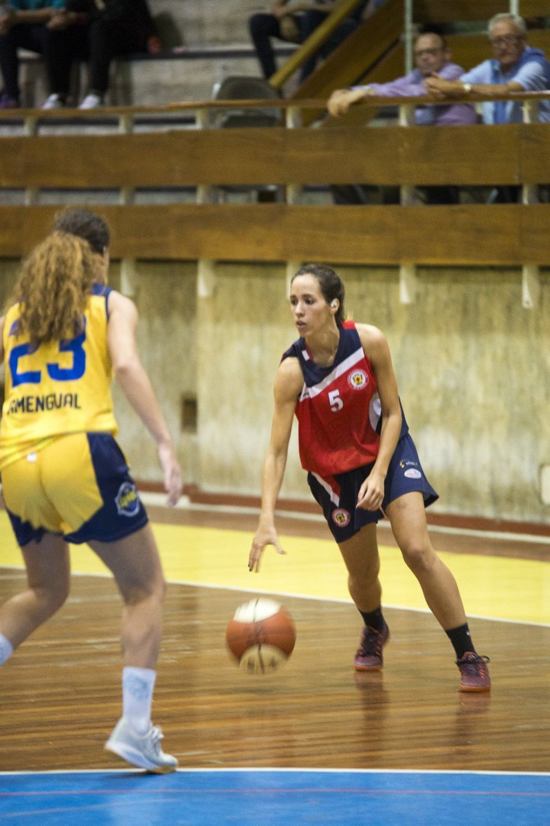 CorasBasket's tweet photo. Solo 4 temporadas en @CorasBasket pero para nosotros ha sido como toda una vida. Mucha suerte en tu vuelta a casa @SaraDuarrte y GRACIAS https://t.co/LK4fSatOtd