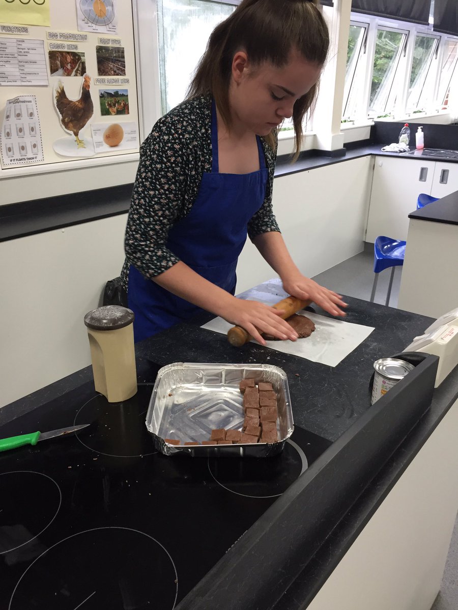 AMSTechnology's tweet photo. Sweet treats with Mrs o Connor, Mrs Laughton and Mrs Chase have been fabulous and taste great! https://t.co/NdKCTmiyqd