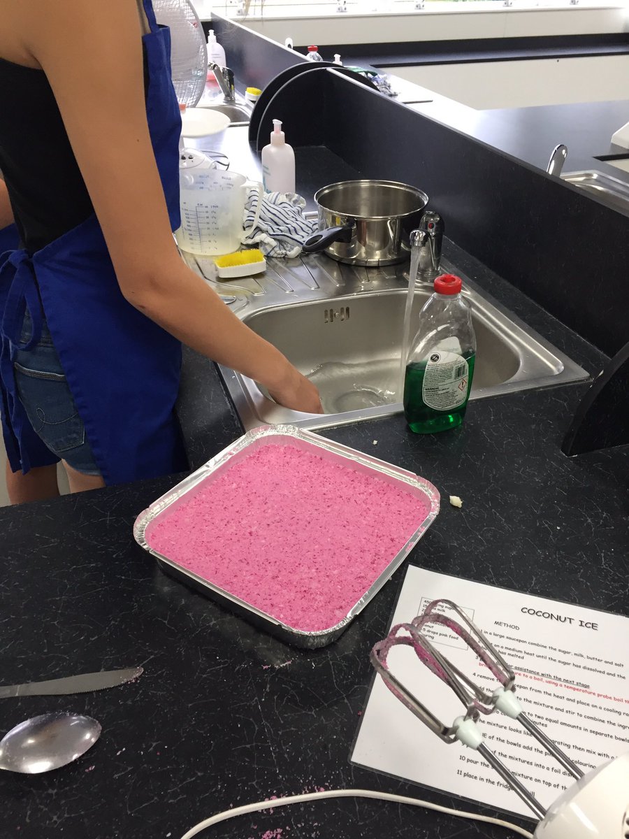 AMSTechnology's tweet photo. Sweet treats with Mrs o Connor, Mrs Laughton and Mrs Chase have been fabulous and taste great! https://t.co/NdKCTmiyqd