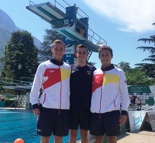 TheMedal1896's tweet photo. ¡SIN SEMIFINALES!
@NicoGBoissier 22º con 390,80 puntos y @alber_diving 32º con 372,45, en la prueba de saltos 3 metros #FINABudapest2017 https://t.co/IqHR1VEs6W