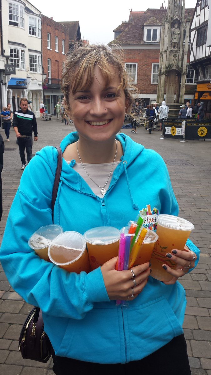 FixersUK's tweet photo. Happiness is a @bubbledropuk #BubbleTea run for the office &amp; realising their straws are our #Fixers colours! 🙌 https://t.co/mhfhmNFGPU