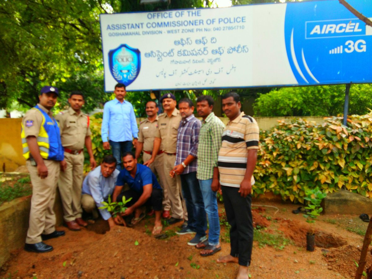 acpgoshamahal's tweet photo. Conducted HARITHA HARAM programme Goshamahal division office. https://t.co/Y3U1cJvwVX