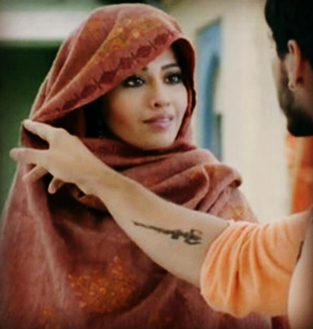 reedhee's tweet photo. Killer chemistry #rangwali #ghulaamrocks #lifeok #slayitwithstyle https://t.co/7vF4KOnCnh