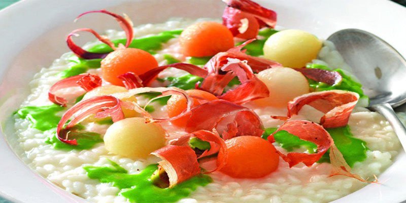 #risotto with #melon and #crunchy #speck (#riso #rise #carnaroli #melone #gourmet #chef #ristorante #arborio  #healty) - <a href="/Cucina_Italiana/">La Cucina Italiana</a>