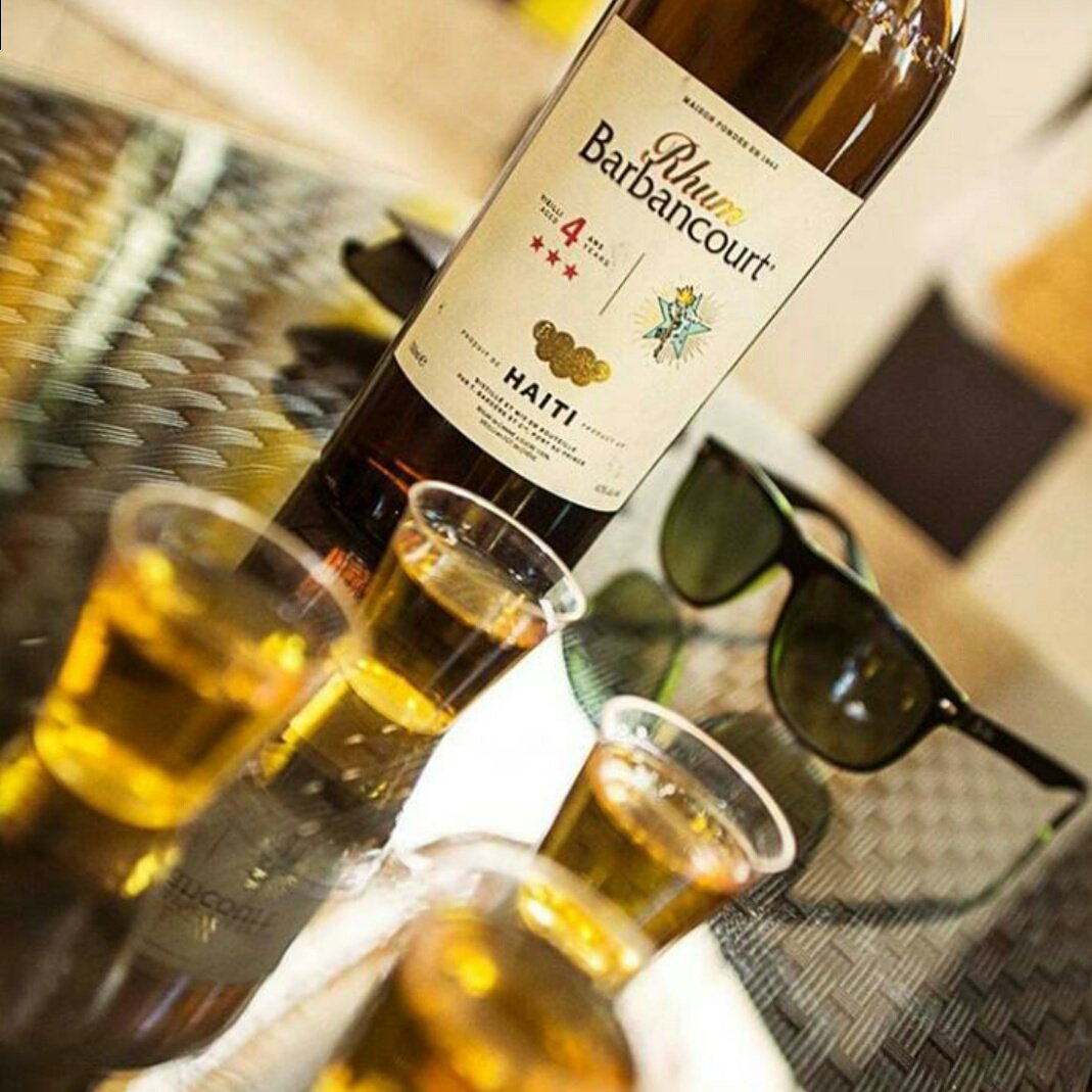 distributeur37's tweet photo. Trip la pi bèl lèw fèl #Lokal...
#RhumBarbancourt #Shots #Distributeur37 #SummerTips
📨: @barbancourthaiti https://t.co/Q4xYYbCWCu