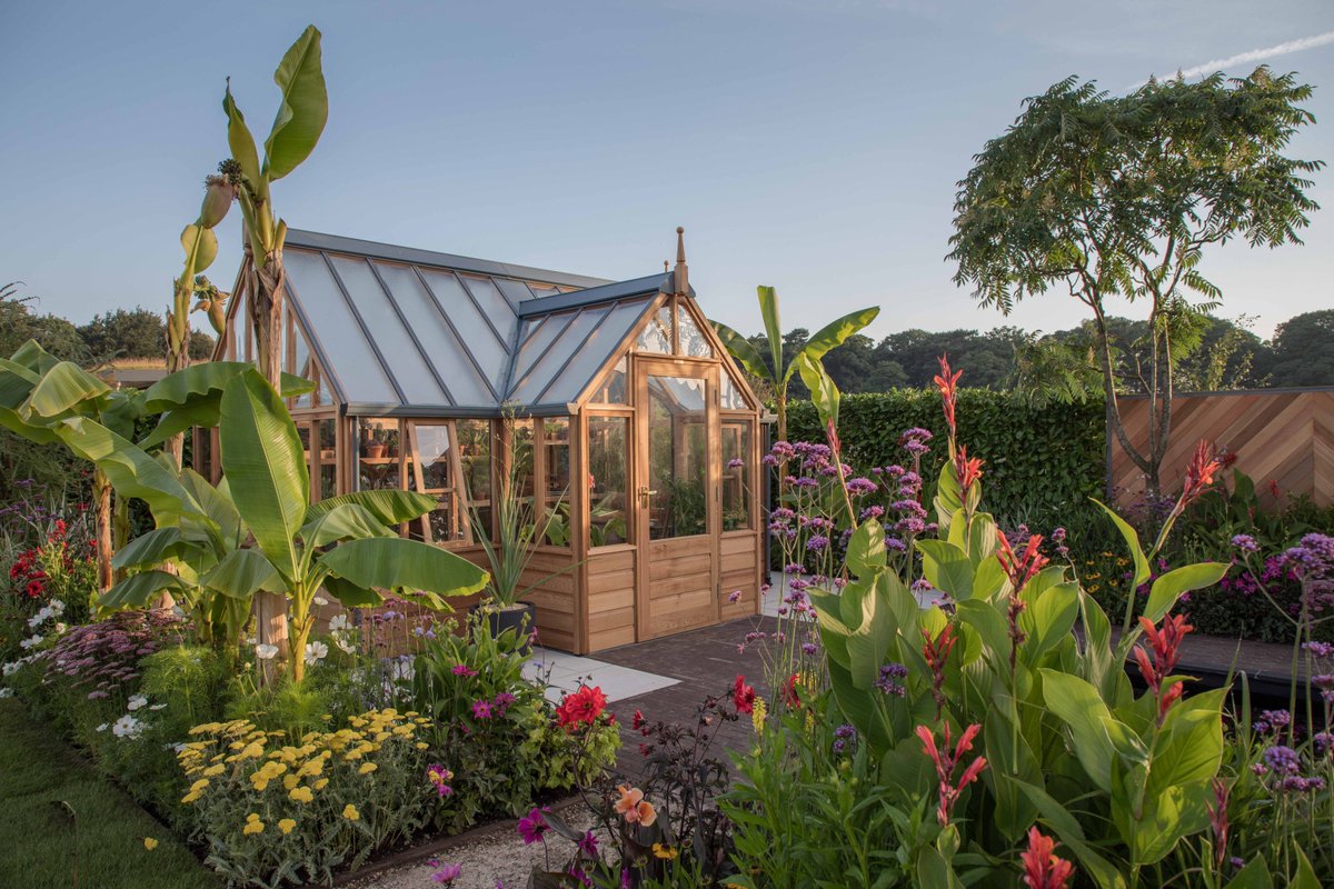 Read our story on the build up to the RHS Tatton Park show garden and vote for your People's Choice - goo.gl/JQyhhG #RHSTatton