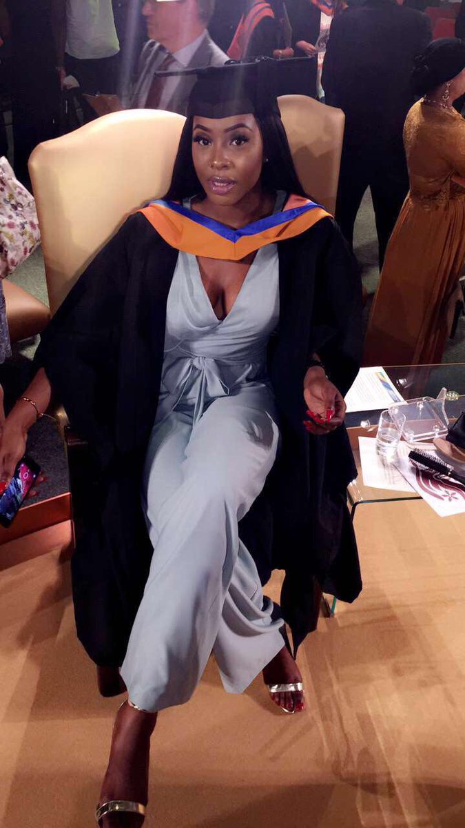 MuvaChi's tweet image. Today is the day I graduated in BA International Relations Second Class Upper Division #IssaGraduate 👩🏾‍🎓💖🍾🎉🎊